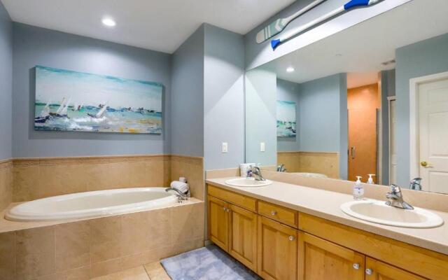 506 Harborview Grande