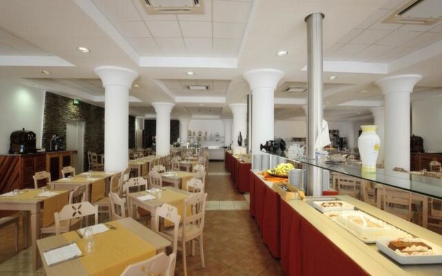 Cala Della Torre Resort