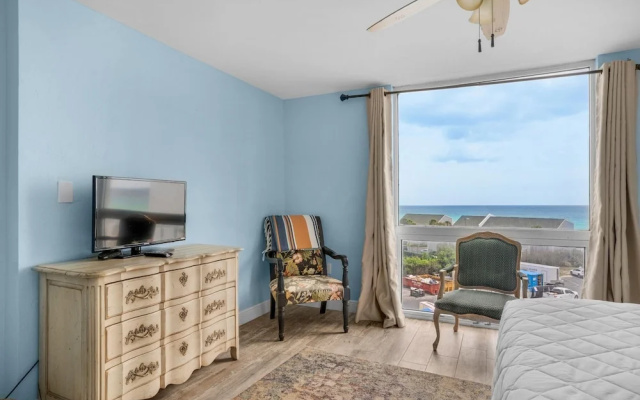 Shoreline Towers 3063