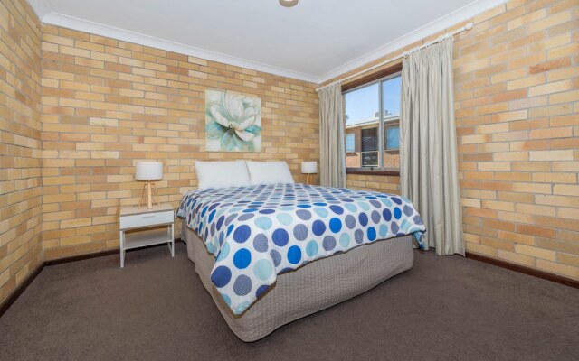 Castaways Unit 8 - Shoal Bay