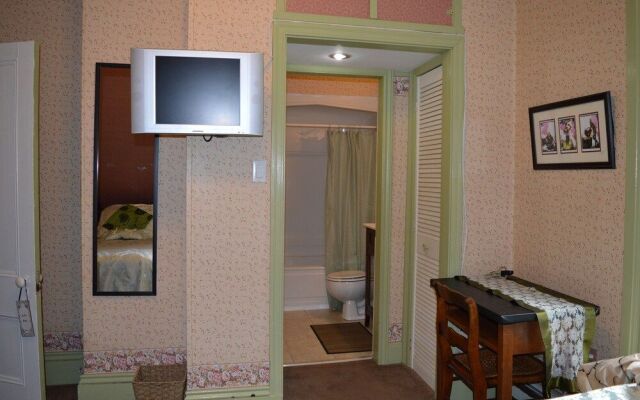 Ascendence Halifax Bed & Breakfast