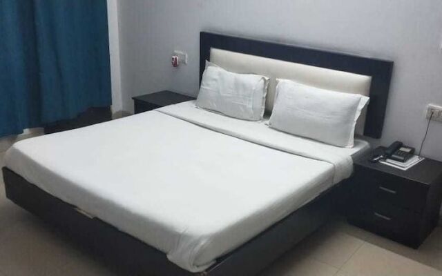 Bird Hawkins Residency