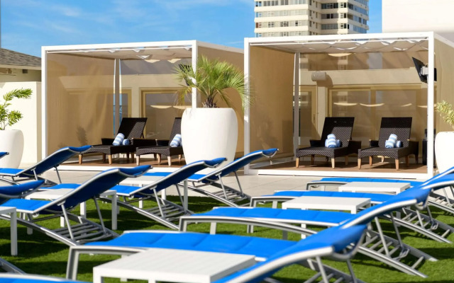 Hilton Waikiki Beach Resort & Spa