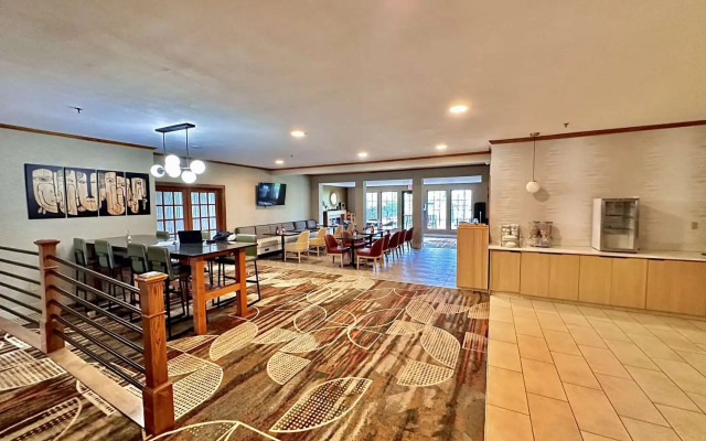 Best Western Fremont/Angola I-80/90 Toll Road