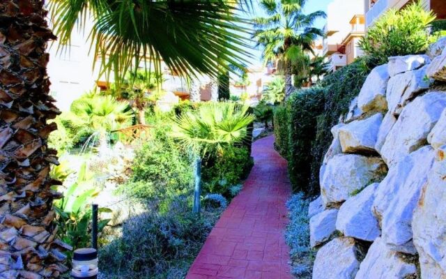 Blue Kingfisher Apartment