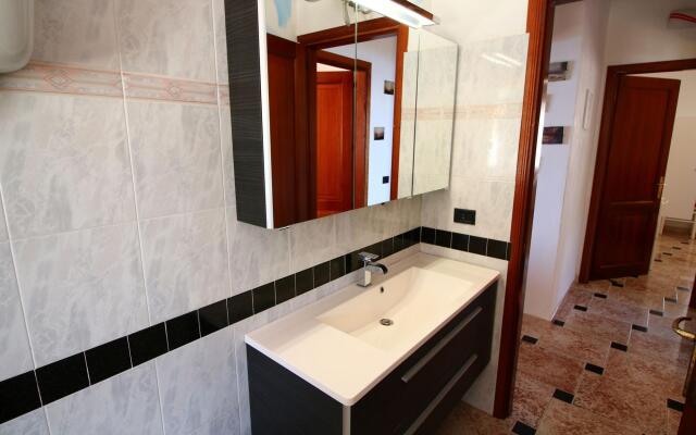 Cozy Holiday Home in Ricadi near Sea