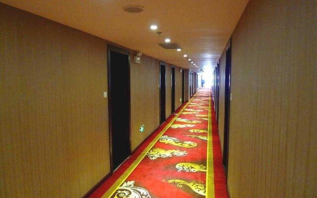 Freedom Business Hotel Yichang Wanda Plaza