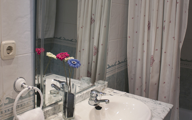 Hotel Asador Albenzaire