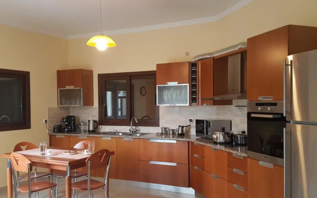 Dimitris Villa