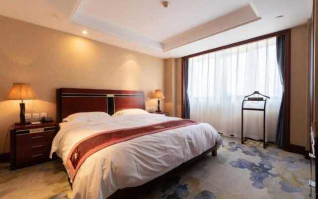 Golden Ocean Hotel