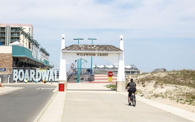 Adventurer Oceanfront Inn