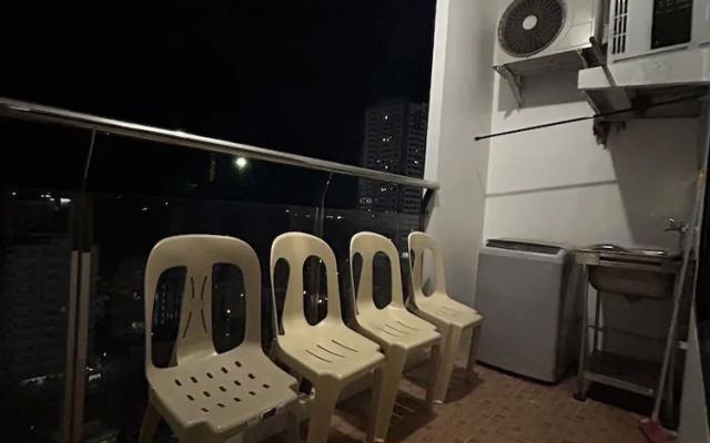 Manila Lee - Malate Bayview Mansion
