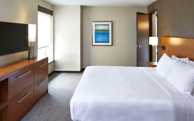 Hyatt Place Lansing - East