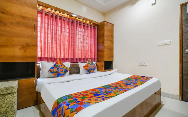 Fabhotel Royal Palace