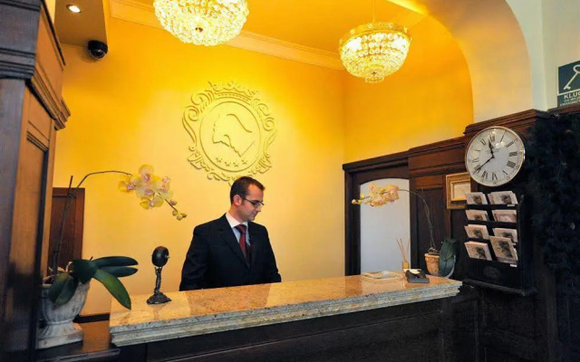 Hotel Bursztynowy Palac (Amber Palace, Bernsteinpalast)