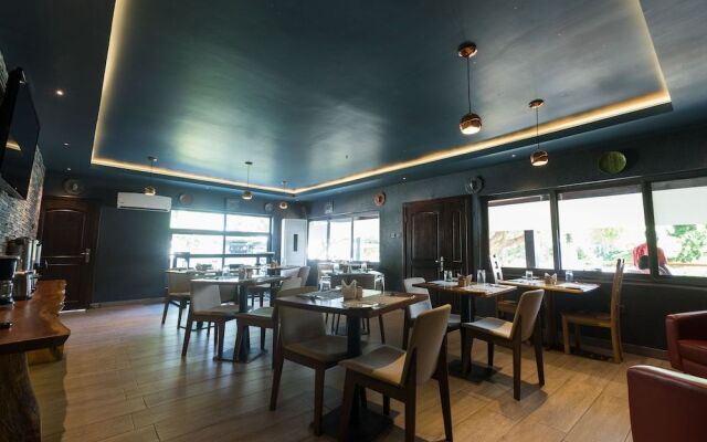 Villandro Residence