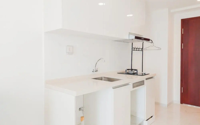 Warm And Homey Studio Apartment At Sky House Alam Sutera
