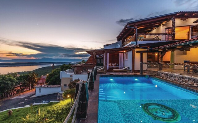 Beautiful Home in Dramalj With Wifi and 2 Bedrooms