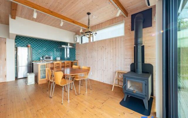 Minami Hayama Seaside Cabin