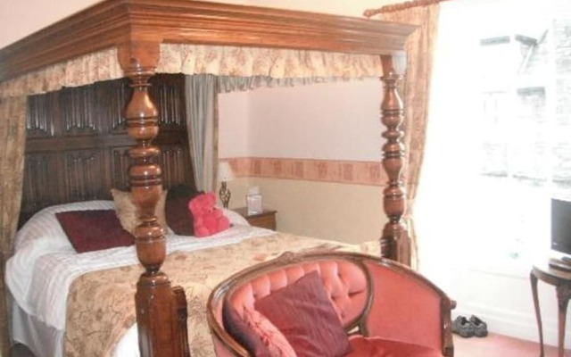 Ivy House