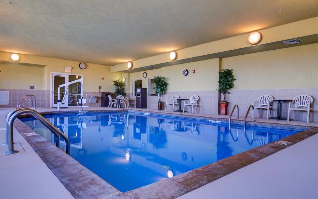 Best Western Plus Butterfield Inn