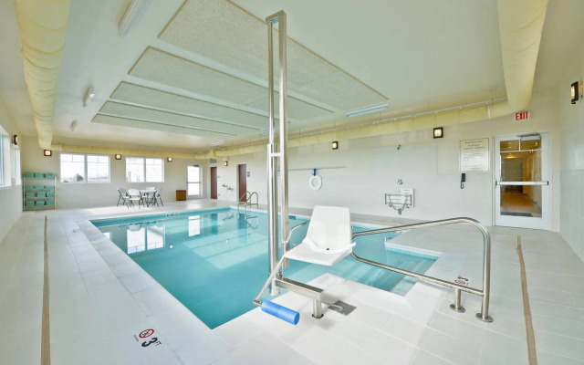 Green Mill Village Hotel & Suites, BW Signature Collection