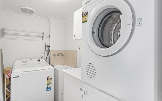 South Pacific Unit 6 Amazing unit opposite the beach.