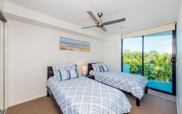 Stylish Beach Side Apartment - Unit 5 - 33 Lorikeet Drive