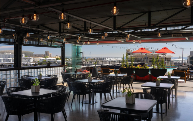 Radisson RED V&A Waterfront, Cape Town