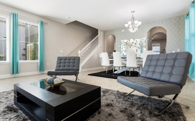 Solterra - 4103 Oaktree Drive