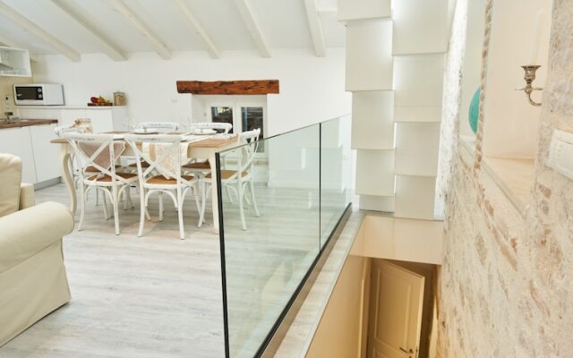 Old Town Splendid Apartments by Irundo