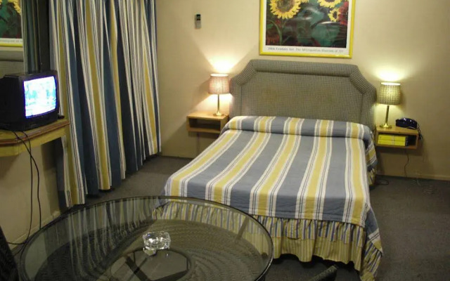 Embassy All Suites Hotel