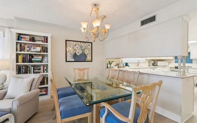 Oceanfront 3BR Condo: Gated, Breathtaking View