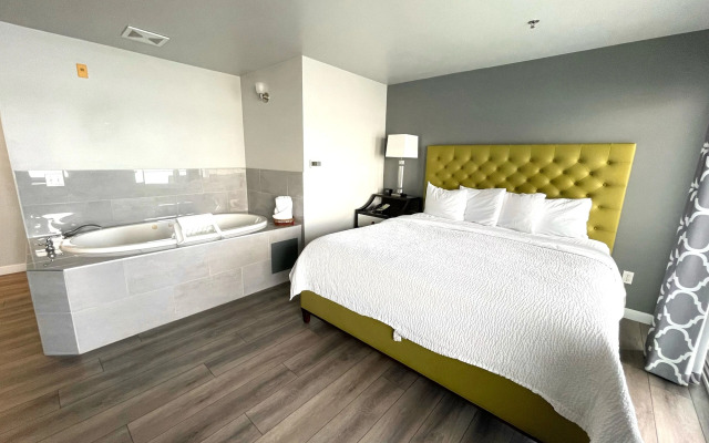 Tides Inn & Suites