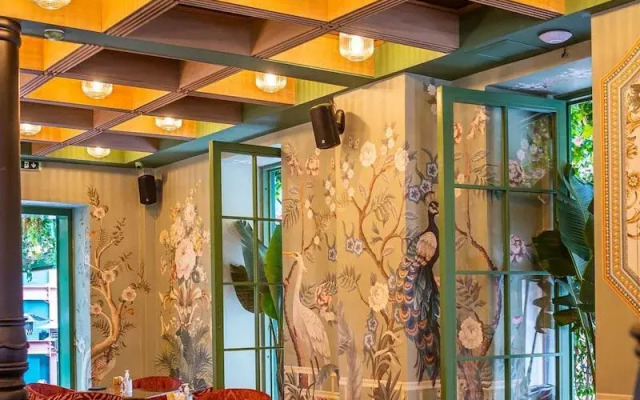 Snob Athens