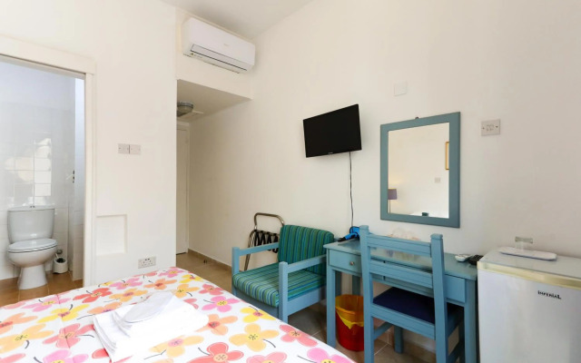 Axiothea Hotel