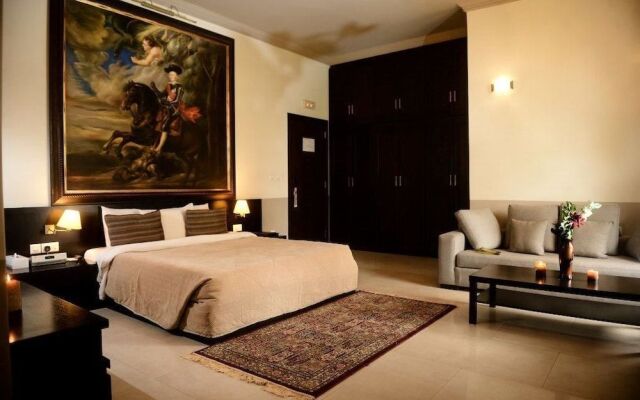 Elion House Hotel