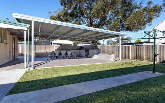 Close To The Myall River - Pet Welcome