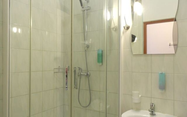 Krakow Apartments & Rooms