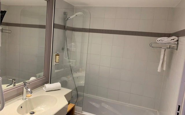 Mercure Toulouse Aeroport Golf de Seilh