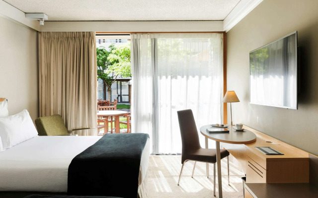Novotel Queenstown Lakeside