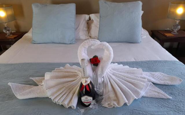 Waves Guest House & Twin Okes Self-Catering