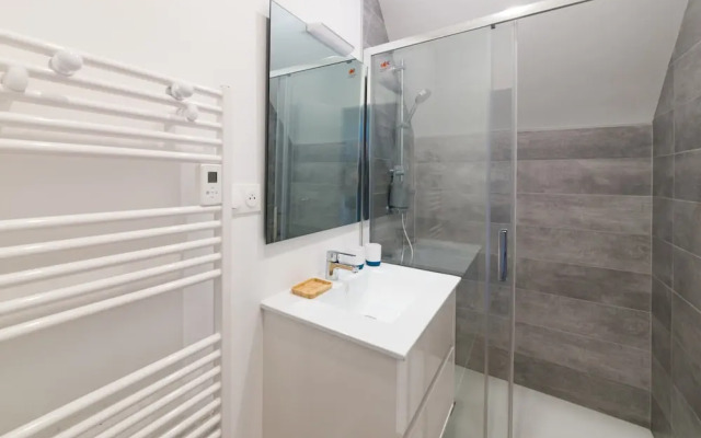 Holiday Home in Landeda Near Sandy Beaches