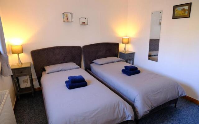 Lovely 1-bedroom apartment with free parking
