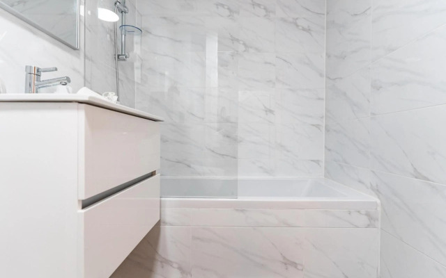 Central and Luxury New 2BR&2Bth - Private Parking