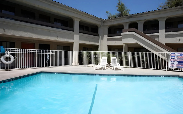 Premier Inns Thousand Oaks