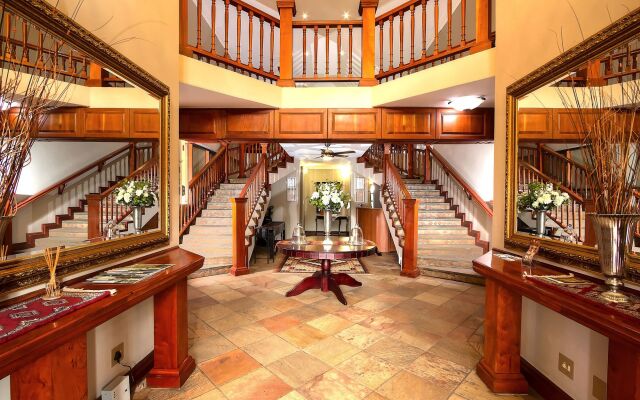 Leopardsong Manor