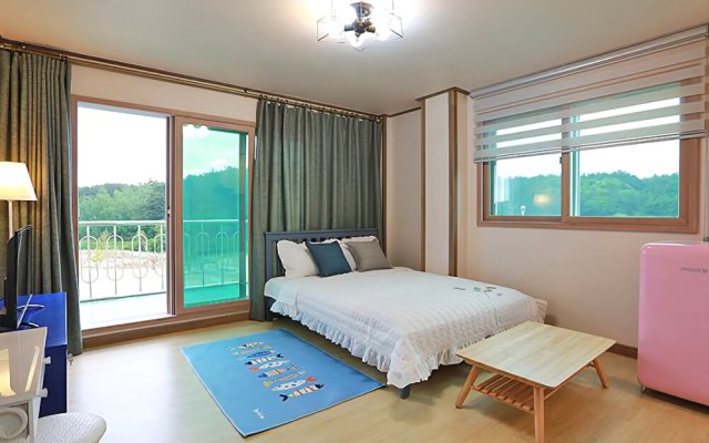 Sokcho Dal Beach Pension