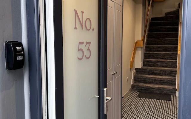 53 Luxury Rooms