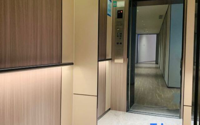HanTing Hotel (Shanghai Luodian Ancient Town)
